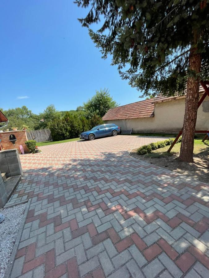 Mira Kucko Apartman Oreglak Kültér fotó