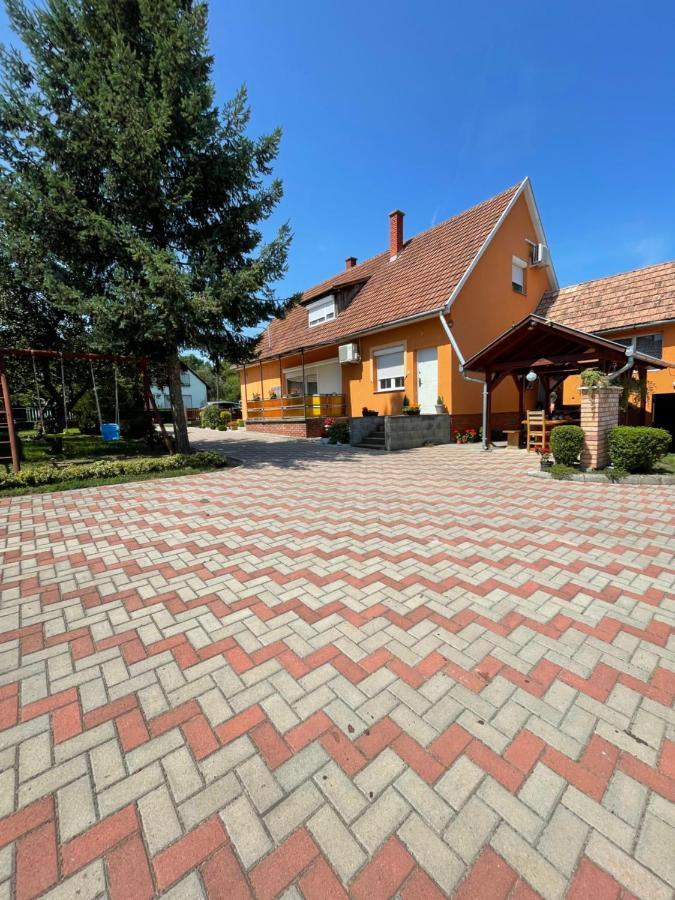 Mira Kucko Apartman Oreglak Kültér fotó
